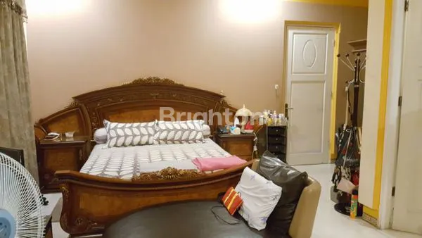 image RUMAH MEWAH 2 LANTAI DI PINGGIR JALAN YANG RAMAI DI PULO ASEM JAKARTA TIMUR (7)