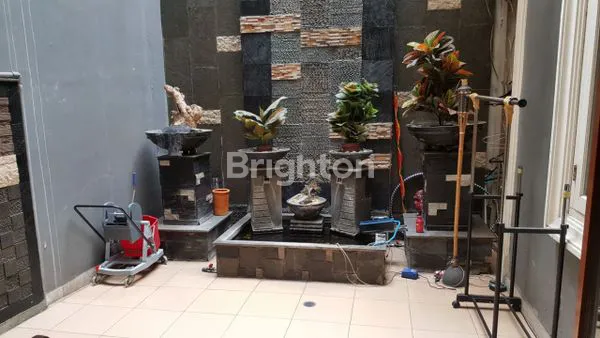 image RUMAH MEWAH 2 LANTAI DI PINGGIR JALAN YANG RAMAI DI PULO ASEM JAKARTA TIMUR (8)