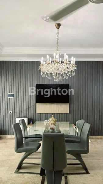 image RUMAH MEWAH 2 LANTAI YANG NYAMAN SIAP HUNI DI DEPOK (8)