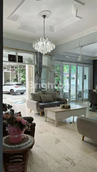 image RUMAH MEWAH 2 LANTAI YANG NYAMAN SIAP HUNI DI DEPOK (2)