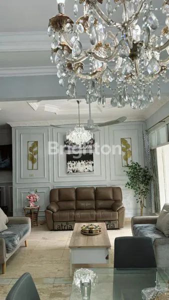 image RUMAH MEWAH 2 LANTAI YANG NYAMAN SIAP HUNI DI DEPOK (3)