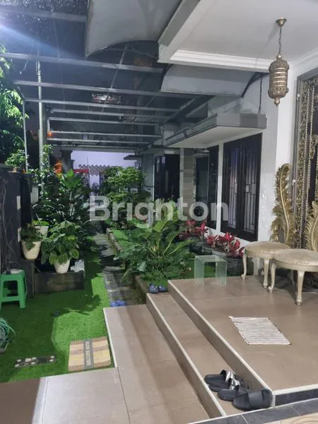 image RUMAH MEWAH BESAR 2 KAVLING KEMANG PRATAMA (3)