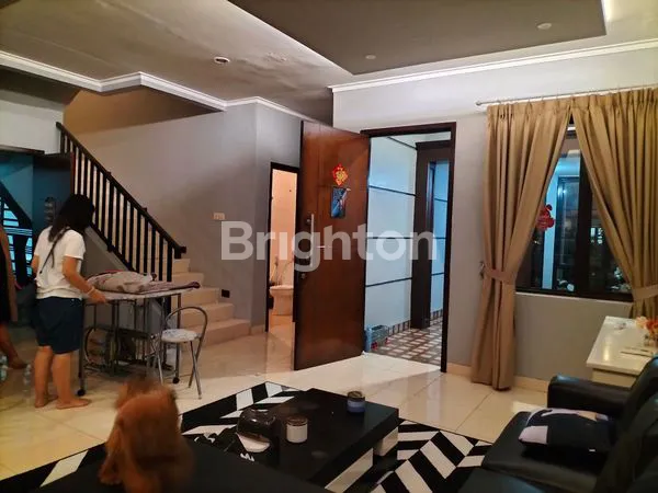 image RUMAH ATMOSPHERE DEKAT JUNGLELAND SENTUL CITY (3)