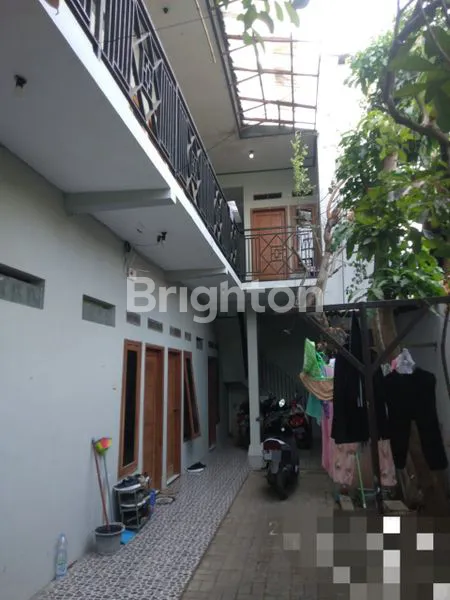 image KOST UNS 2 LANTAI DENGAN 11 KAMAR TIDUR DENGAN 11 KAMAR MANDI DALAM (2)