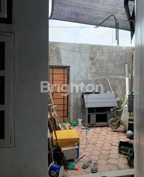 image RUMAH CANTIK SIAP HUNI LOKASI STRATEGIS DI TULUNG AGUNG (2)
