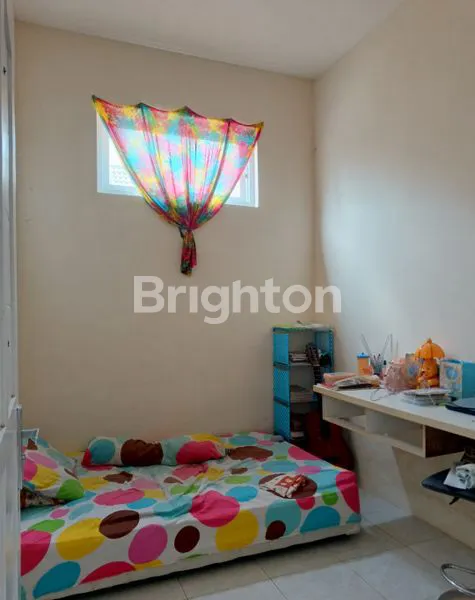 image RUMAH CANTIK SIAP HUNI LOKASI STRATEGIS DI TULUNG AGUNG (5)