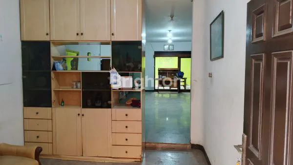 image RUMAH SANGAT LUAS DI DURI KEPA (1)