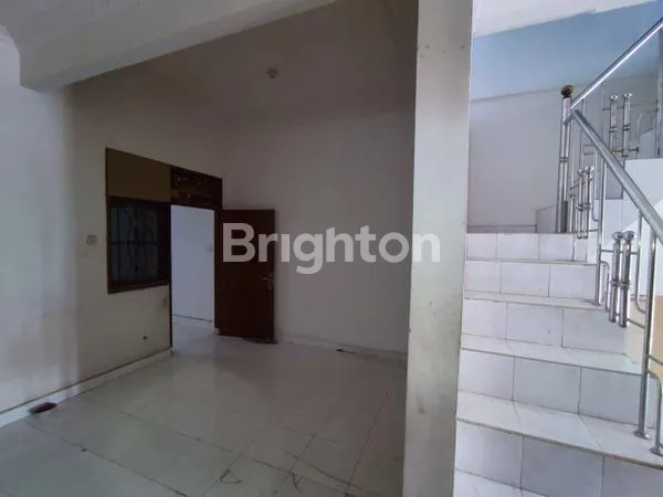 image DIJUAL RUMAH 2 LANTAI LOKASI STRATEGIS JL. MERDEKA RAYA KUTA (8)