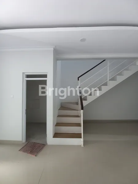 image RUMAH BARU 2 LANTAI DEKAT GERBANG TOL CIPUTAT (4)