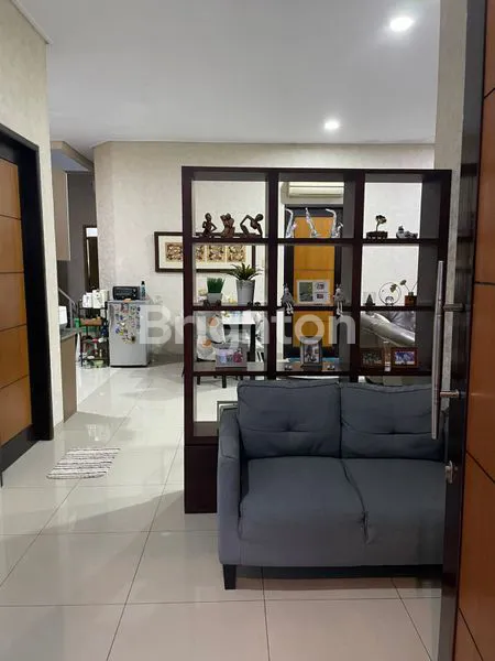 image RUMAH SUNTER JAYA UK 9X16 ROW 2 MOBIL SHM 1.5LT JAKARTA UTARA (1)