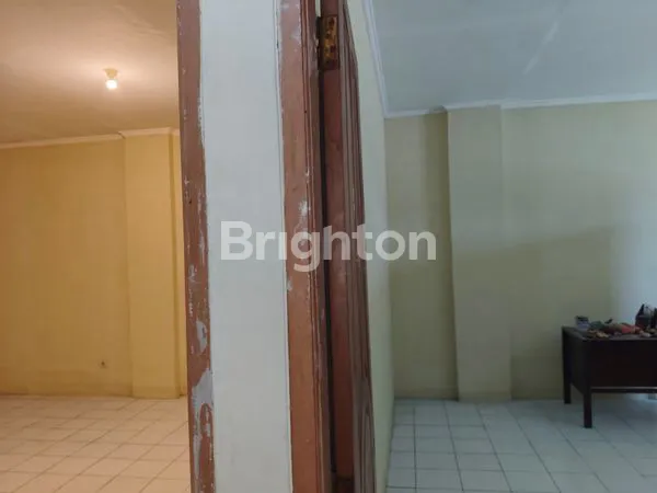 image RUKO MINIMALIS SIAP HUNI SANGAT STRATEGIS DI JELAMBAR (6)