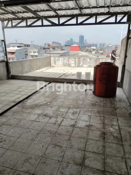 image RUKO MINIMALIS SIAP HUNI SANGAT STRATEGIS DI JELAMBAR (8)