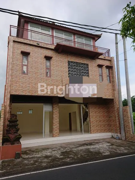 RUKO DI PUSAT OBYEK WISATA UBUD KEDEWATAN,SANGAT STRATEGIS UNTUK BUAT USAHA