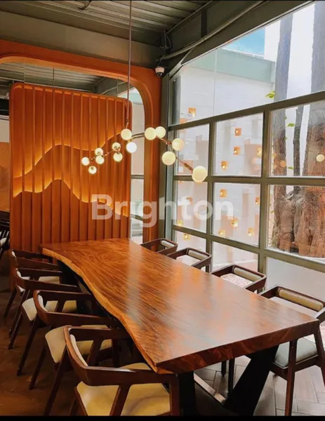 image GEDUNG USAHA 3 LANTAI DI TENGAH KOTA JAKARTA , MEGA KUNINGAN, JAKARTA SELATAN (3)