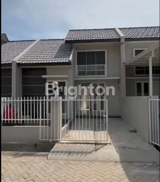 image RUMAH CICILAN 2 JUTA CUMA 10 MENIT DARI MERR (1)