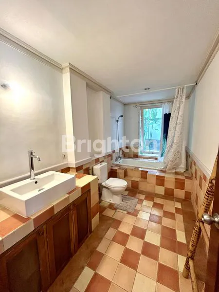 image SPACIOUS PRIVATE VILLA NEAR PERERENAN BEACH, FULLY FURNISHED & STYLISH  (6)