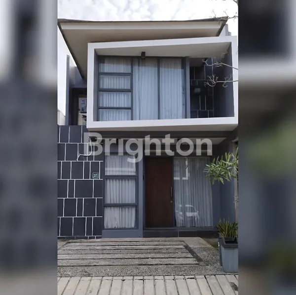 DIJUAL RUMAH 2 LANTAI MEWAH & SIAP HUNI DI GOLDEN PARK 2 SERPONG