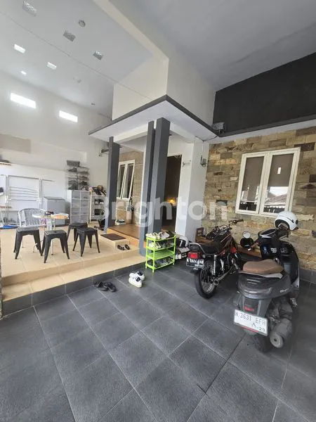 image RUMAH CANTIK MINIMALIS MODERN DI KARANGPLOSO (6)