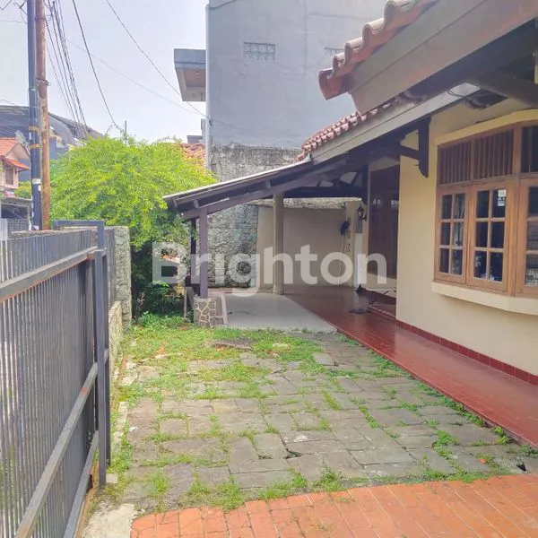 image RUMAH YANG NYAMAN & ASRI DI LOKASI STRATEGIS DAERAH PEJATEN, JAKARTA SELATAN (4)