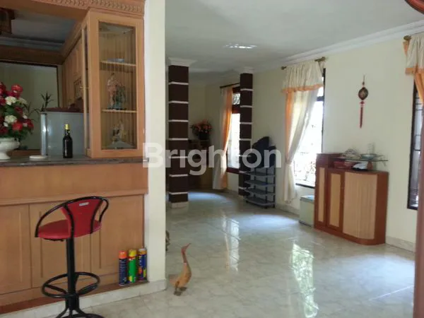 image RUMAH LUAS DENGAN KOLAM RENANG SENTUL (3)