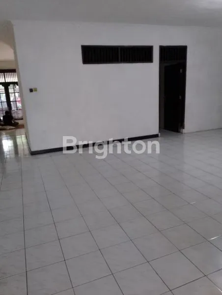 image RUMAH MEWAH 2 LANTAI DI PEJATEN - 7KT, LT 383M2, DEKAT MALL (4)