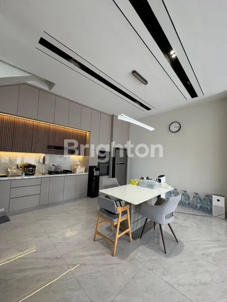 image RUMAH MEWAH BOJONG INDAH SIAP HUNI 3.5 LANTAI DEKAT PASAR 7 MENIT KE PURI JAKARTA BARAT (2)