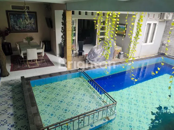 image RUMAH LUAS DENGAN KOLAM RENANG DI GRIYA LOKA BSD SEKTOR 1.3 (5)
