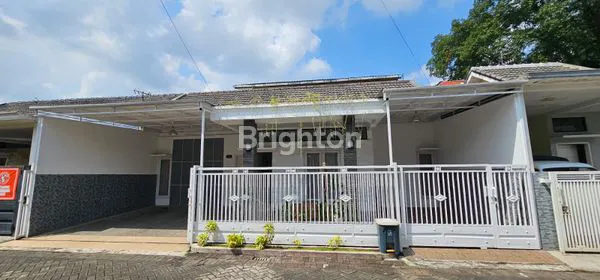 image RUMAH DEKAT PINTU TOL PAKIS DI PERMATA ROYAL BUNUTWETAN PAKIS MALANG (1)