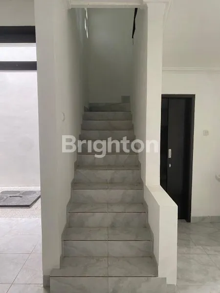image DI JUAL CEPAT RUMAH BARU RENOVASI CITRA 2 CENGKARENG (2)
