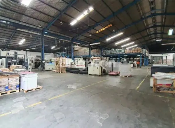 image GUDANG DI RAYA KLETEK, SEPANJANG (2)