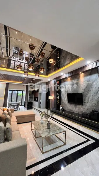 image *RUMAH CLASSIC DAN MEWAH DI KARTOSURO SIAP PAKAI* (6)