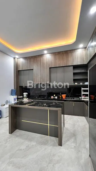 image *RUMAH CLASSIC DAN MEWAH DI KARTOSURO SIAP PAKAI* (2)