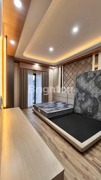 image *RUMAH CLASSIC DAN MEWAH DI KARTOSURO SIAP PAKAI* (3)