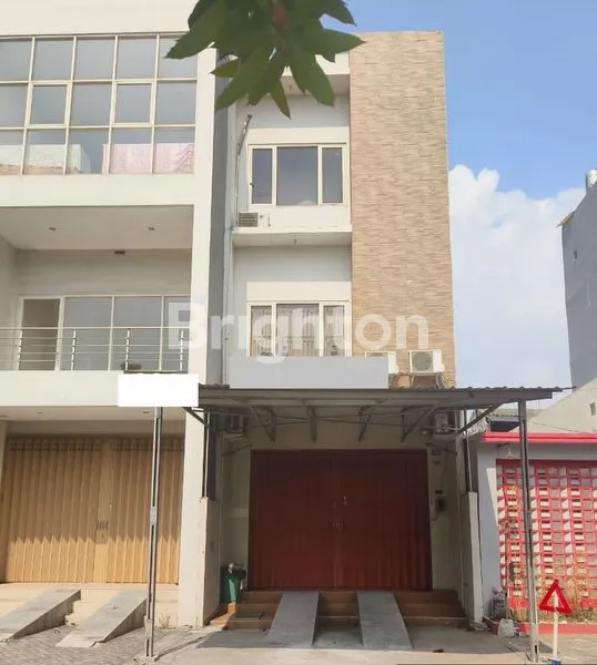 RUKO 3LT NOL JALAN MERR*