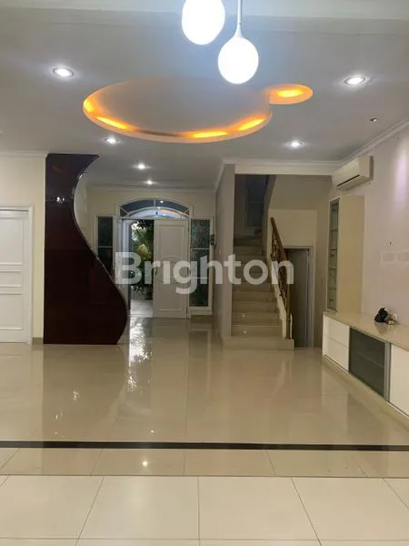 image RUMAH MEWAH PIK 1 JALAN ROME, JAKARTA UTARA, SIAP HUNI 3KT (2)