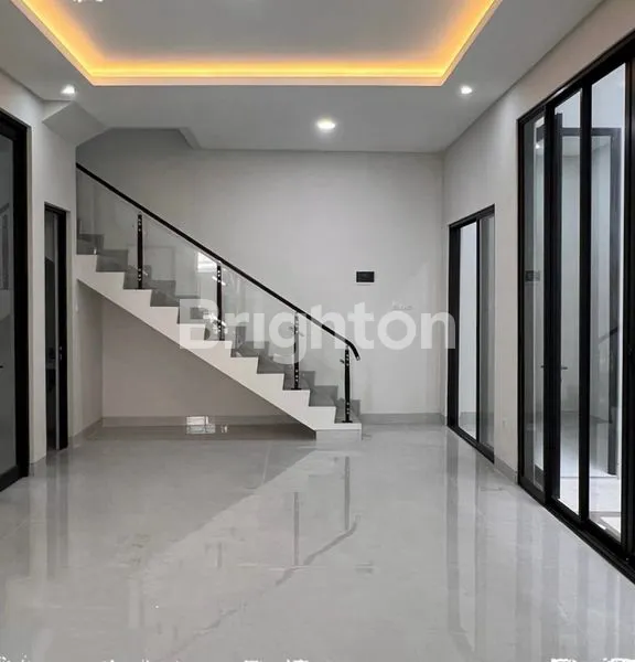 image MINIMALIS 2 LANTAI SIAP HUNI LEBAR 8 DIAN ISTANA SURABAYA BARAT ! JUAL RUMAH DIAN ISTANA SURABAYA BARAT  (1)