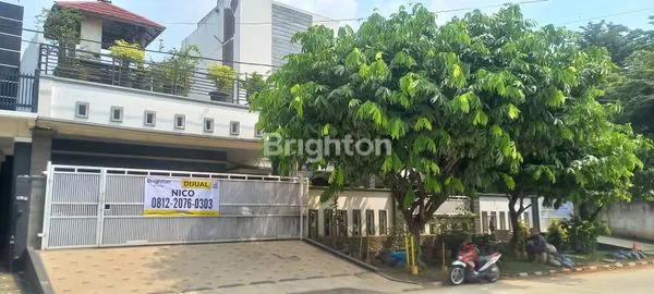 image RUMAH MEWAH BESAR 2 KAVLING KEMANG PRATAMA (1)