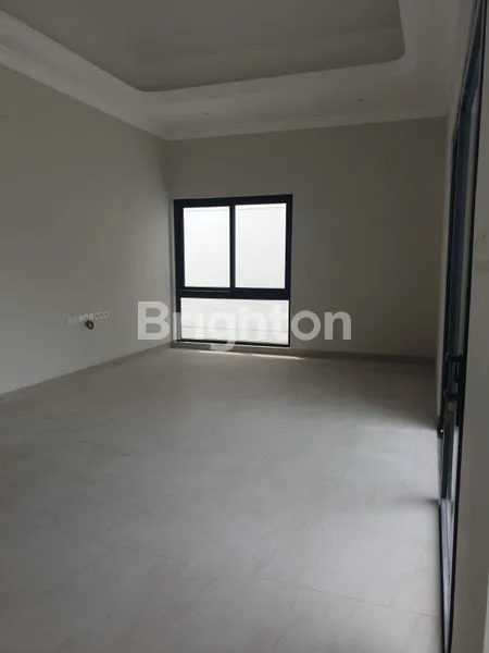 image RUMAH MEWAH SIAP HUNI DI PLUIT JAKARTA UTARA (5)
