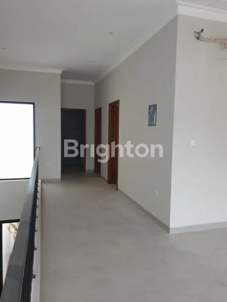 image RUMAH MEWAH SIAP HUNI DI PLUIT JAKARTA UTARA (6)