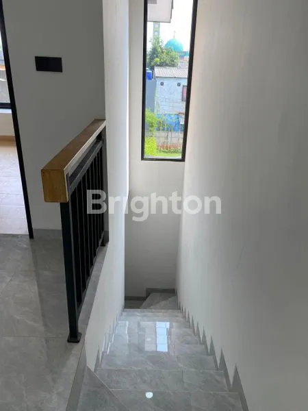 image HUNIAN MODERN TROPIS DI SELATAN JAKARTA (5)