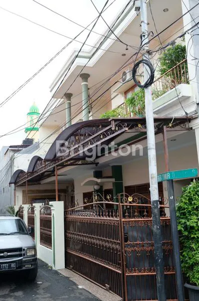 image RUMAH MEWAH DI TEBET SANGAT STRATEGIS UNTUK PEMUKIMAN (1)