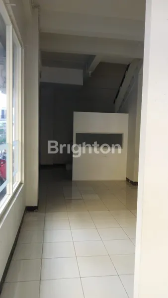 image RUKO STRATEGIS DI ESTE MERR, SURABAYA, SIAP HUNI (5)