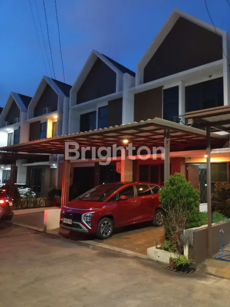 image RUMAH 2 LANTAI DEKAT KOTA WISATA CIBUBUR (1)