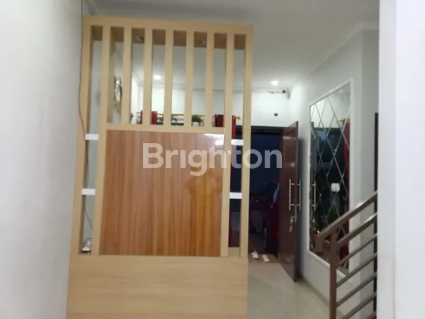 image RUMAH 2 LANTAI DEKAT KOTA WISATA CIBUBUR (2)