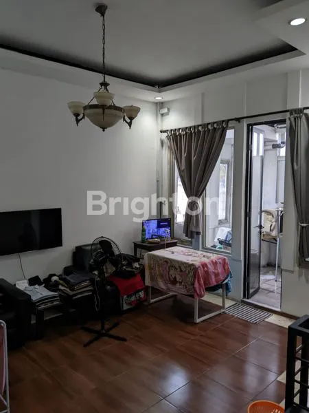 image RUMAH STRATEGIS SEMI-FURNISH DEKAT MRT & TOL FATMAWATI CILANDAK (3)