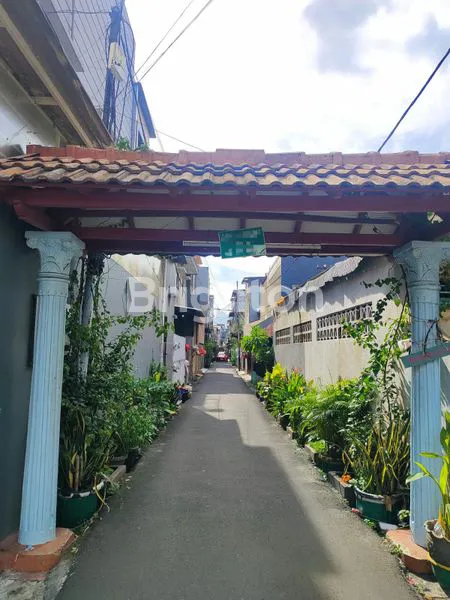 image RUMAH STRATEGIS TANJUNG DUREN, JAKARTA BARAT, SHM, 3 KT, LT 117M² (2)