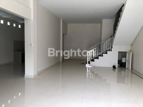 image RUKO 3,5 LANTAI MURAH LOKASI STRATEGIS DI JL. KARYA BARU, PONTIANAK (5)