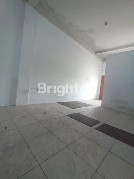 image DISEWAKAN RUKO 3 LANTAI ADA DUA UNIT DI WIJAYAKUSUMA JELAMBAR (4)