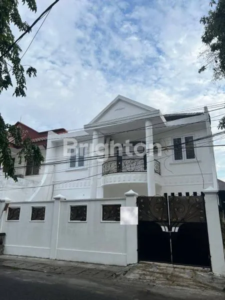 image RUMAH MEWAH DAN ELEGANG DI PUCANG SURABAYA (1)