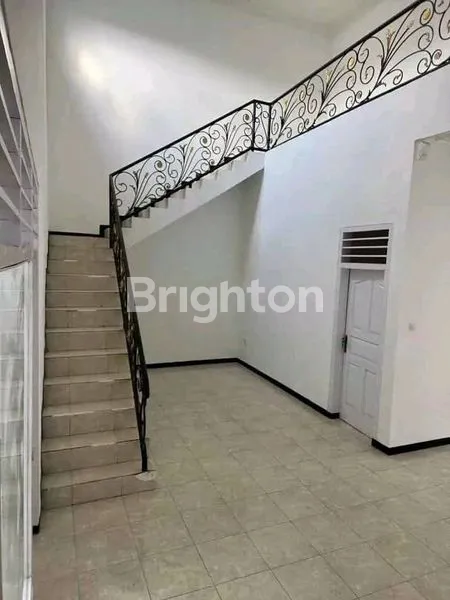 image RUMAH MEWAH DAN ELEGANG DI PUCANG SURABAYA (3)